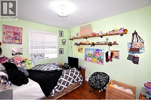 404 Hummingbird Avenue - Photo 18