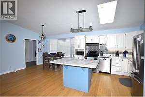 404 Hummingbird Avenue - Photo 6