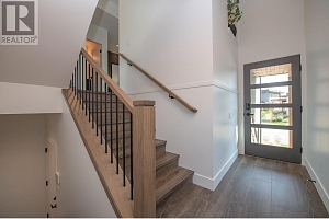 105 Predator Ridge Drive Unit# 4 - Photo 9