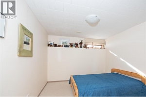 9292 Kokanee Road - Photo 34