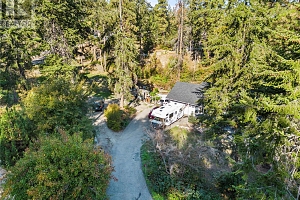 9292 Kokanee Road - Photo 43