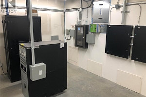 1837 Shuswap Avenue - Photo 11