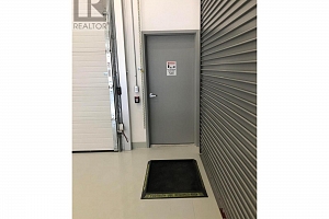 1837 Shuswap Avenue - Photo 20