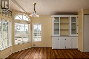 6439 Farmers Drive - Photo 6