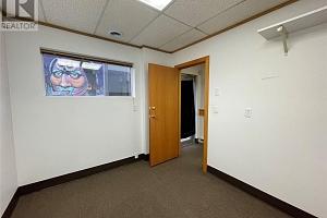 247 Lawrence Avenue - Photo 10