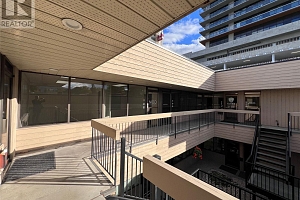 247 Lawrence Avenue - Photo 2