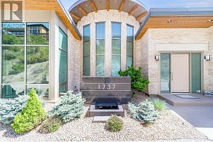 1737 Scott Crescent - Photo 4