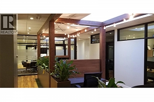 1607 Pandosy Street - Photo 3