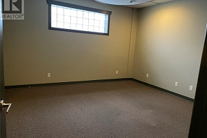 3202 32 Avenue - Photo 11