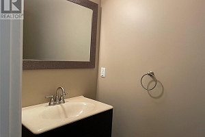 3202 32 Avenue - Photo 4