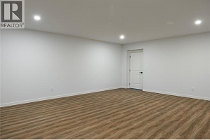 595 Vineyard Way N Unit# 9 - Photo 34