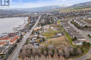 7740 Okanagan Landing Road - Photo 7
