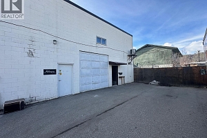 2811 44 Avenue - Photo 2