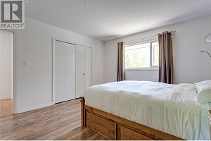 11524 Bond Road - Photo 18