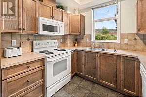 1128 Sunset Drive Unit# 303 - Photo 8