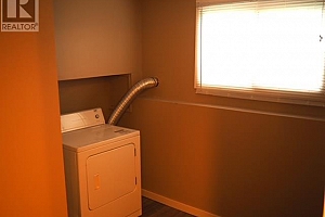 210 Pemberton Road - Photo 4