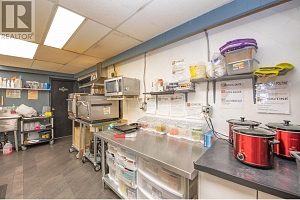 2133 Shuswap Avenue - Photo 12