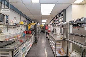 2133 Shuswap Avenue - Photo 13