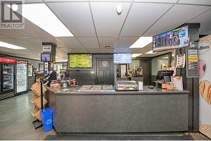 2133 Shuswap Avenue - Photo 17