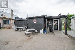 2133 Shuswap Avenue - Photo 18