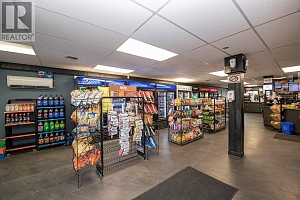 2133 Shuswap Avenue - Photo 6