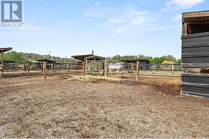 3830 Casorso Road - Photo 26