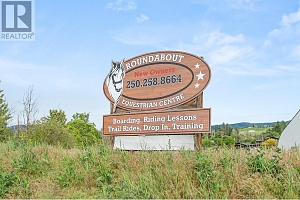 3830 Casorso Road - Photo 4