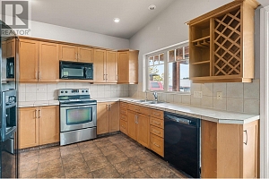 3830 Casorso Road - Photo 44