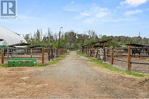 3830 Casorso Road - Photo 49