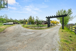 3830 Casorso Road - Photo 53