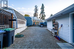 13071 Trewhitt Road E - Photo 20
