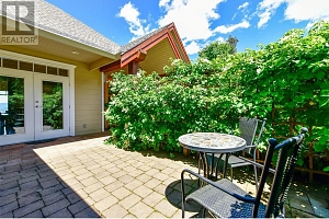 3672 Luxmoore Road - Photo 18