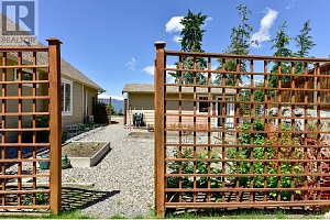 3672 Luxmoore Road - Photo 60