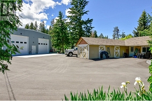 3672 Luxmoore Road - Photo 63