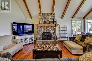 3672 Luxmoore Road - Photo 8