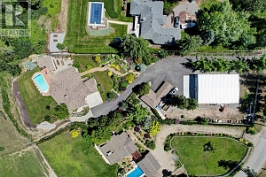 3672 Luxmoore Road - Photo 82