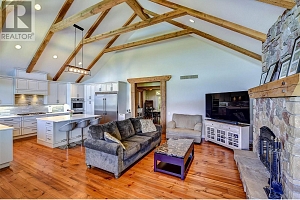 3672 Luxmoore Road - Photo 9