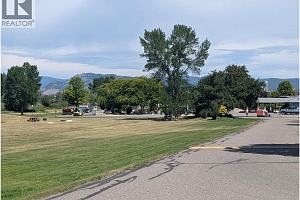 8000 Highland Road Unit# 16 - Photo 25