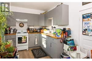 713 Russell Avenue - Photo 16