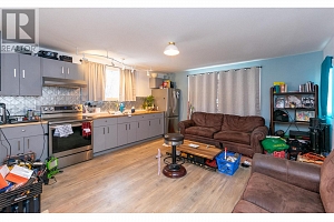 713 Russell Avenue - Photo 2
