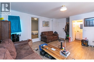 713 Russell Avenue - Photo 3