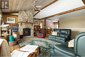 7868 Wallace Road - Photo 28