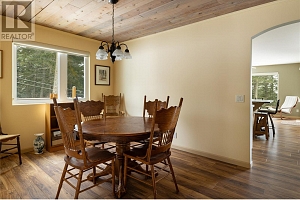 7868 Wallace Road - Photo 38