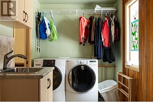 7868 Wallace Road - Photo 39