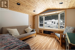 7868 Wallace Road - Photo 40