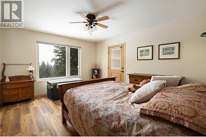 7868 Wallace Road - Photo 43