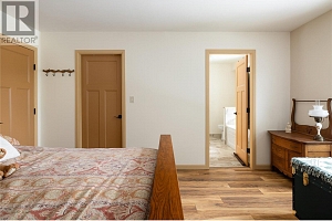 7868 Wallace Road - Photo 44