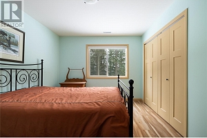 7868 Wallace Road - Photo 49