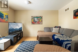 7868 Wallace Road - Photo 68