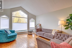 1189 Hudson Road - Photo 8
